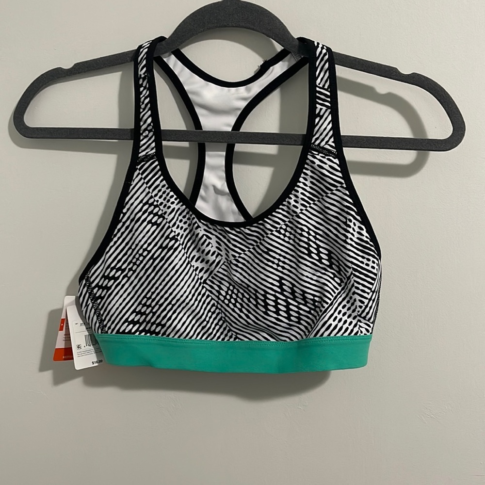 Sprouts bra, size